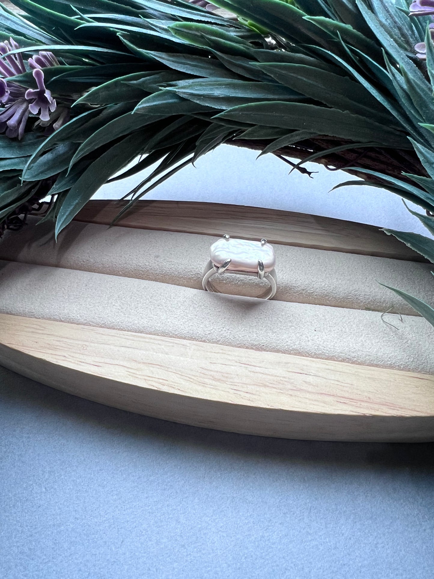 Ring mit Süßwasser-Barockperlen im Water Glow-Stil